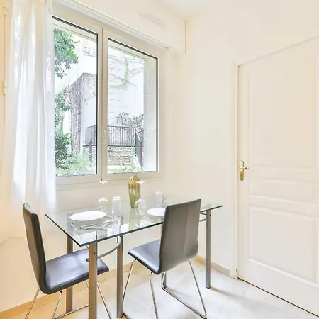 Magnificent - 2p - Place Victor Hugo