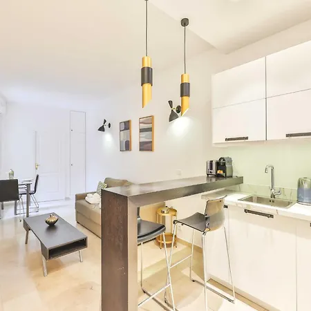 Magnificent - 2p - Place Victor Hugo *